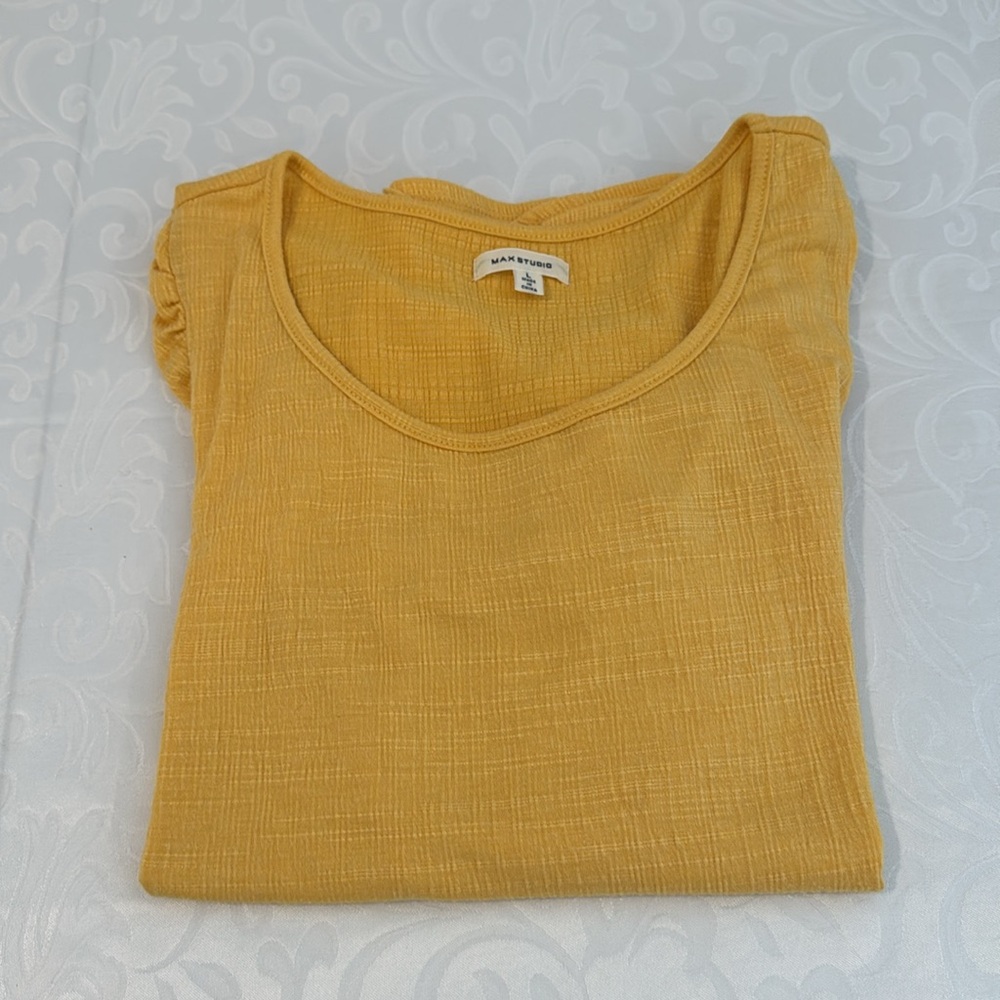 🌟3/$15🌟 Max Studio Ruched Sleeve Top. Size L. - Picture 11 of 12